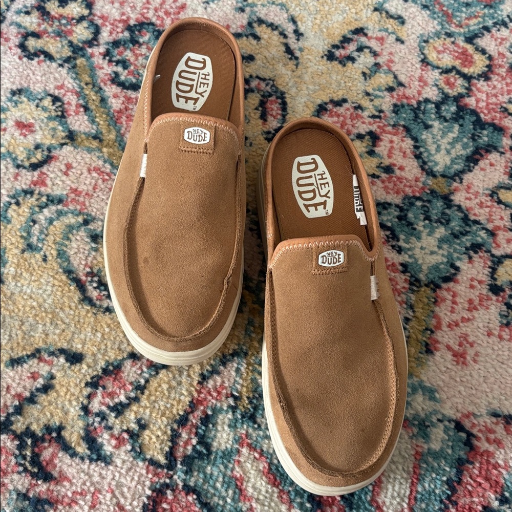 Hey Dude Women’s Tan Suede Slip-On Platform Shoes